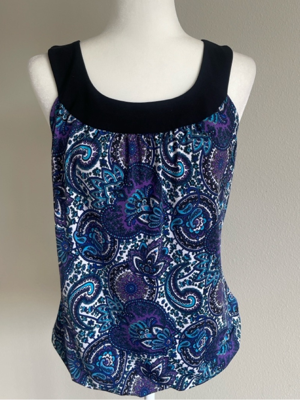 Sleeveless Paisley Print Tank Top in Purple & Teal Size L